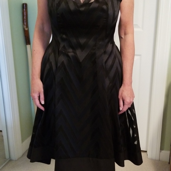 Gorgeous Lela Rose Black Cocktail Dress - Picture 4 of 7